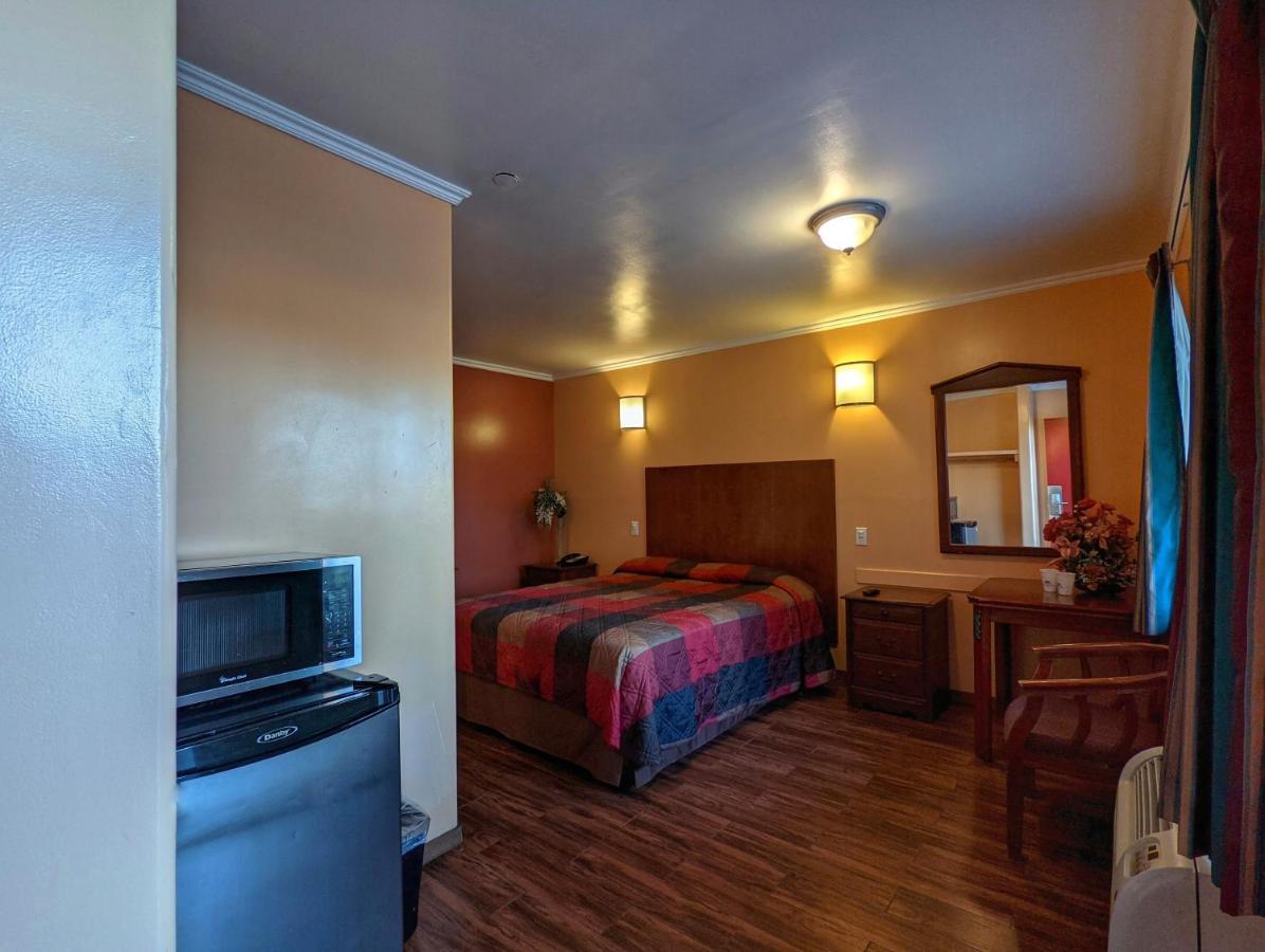 Americas Best Value Inn Oxnard-Порт-Уэнеме Экстерьер фото