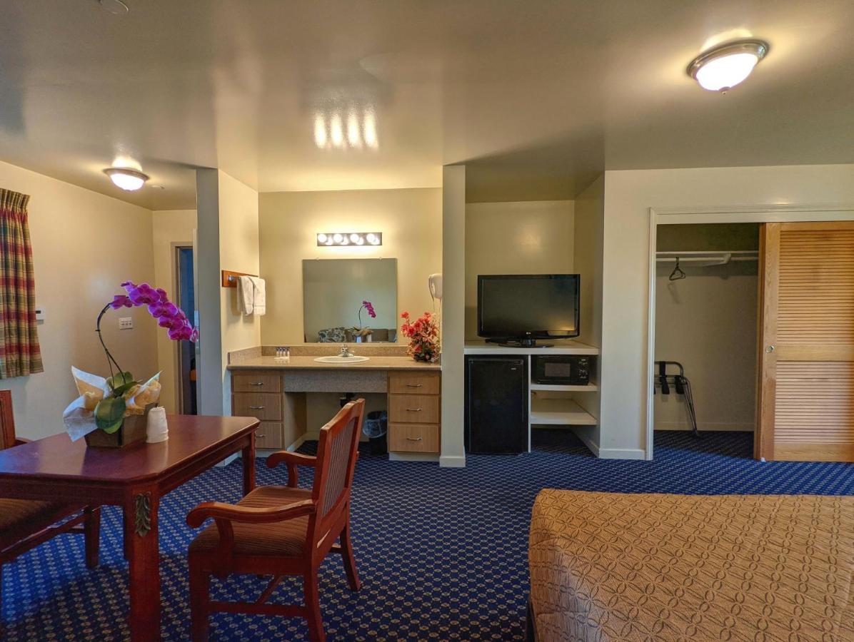 Americas Best Value Inn Oxnard-Порт-Уэнеме Экстерьер фото